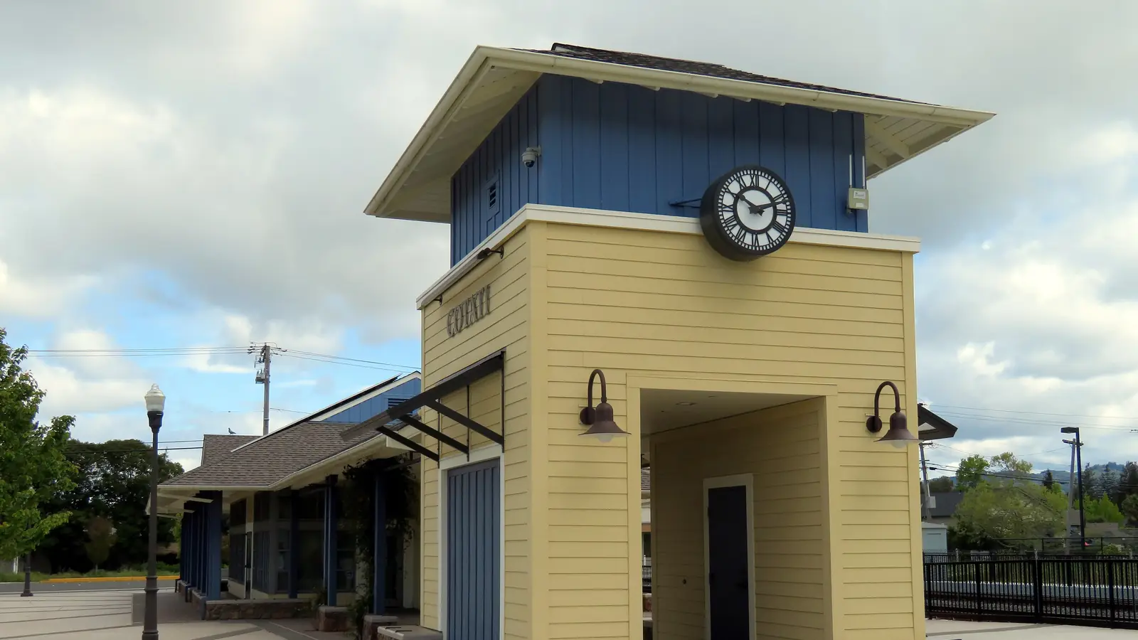 The clock tower of the Cotati SMART train station